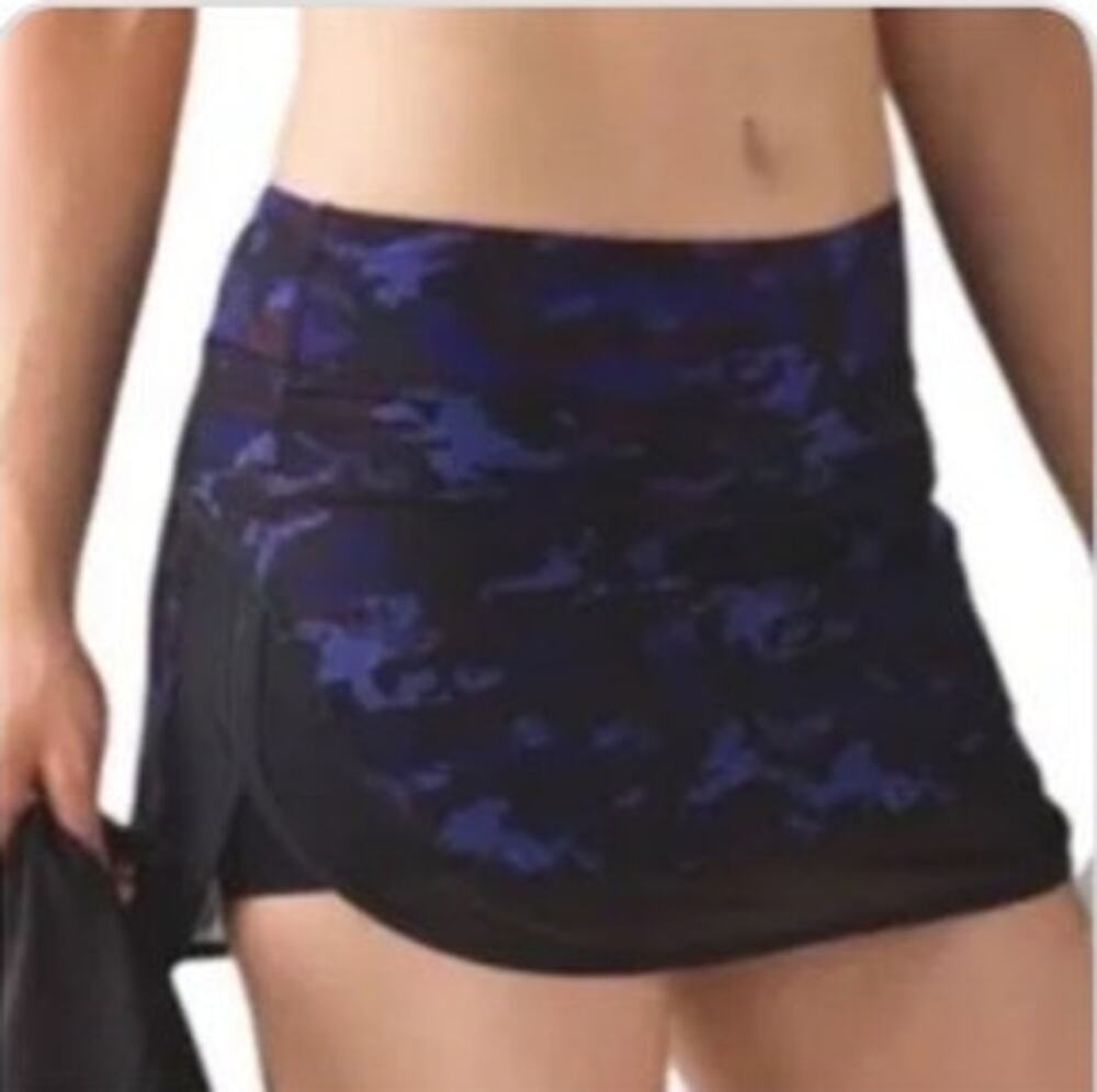 Lululemon Hotty Hot Skirt Purple Black Camo Skort Size 4 Tennis Gym Pickleball